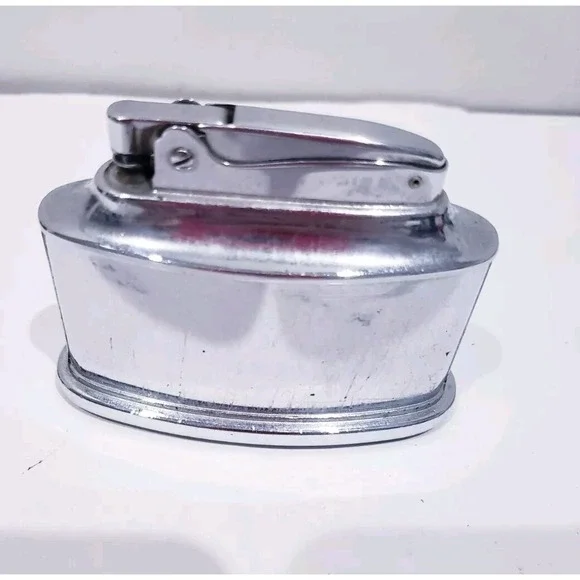 Vintage Ronson Trophy Table Lighter - Picture 3 of 7